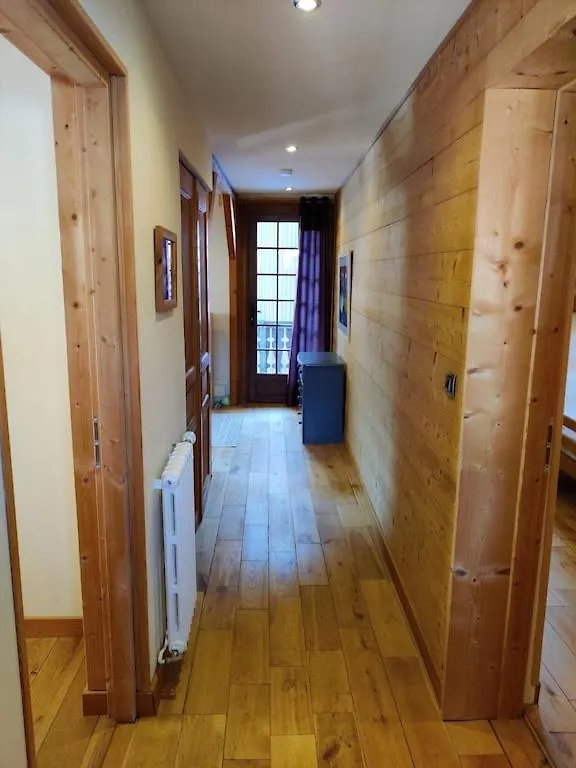 Spacious Ski Chalet In Traditional French Village, Sleeps 8, Four Star With Fibre Broadband Abondance