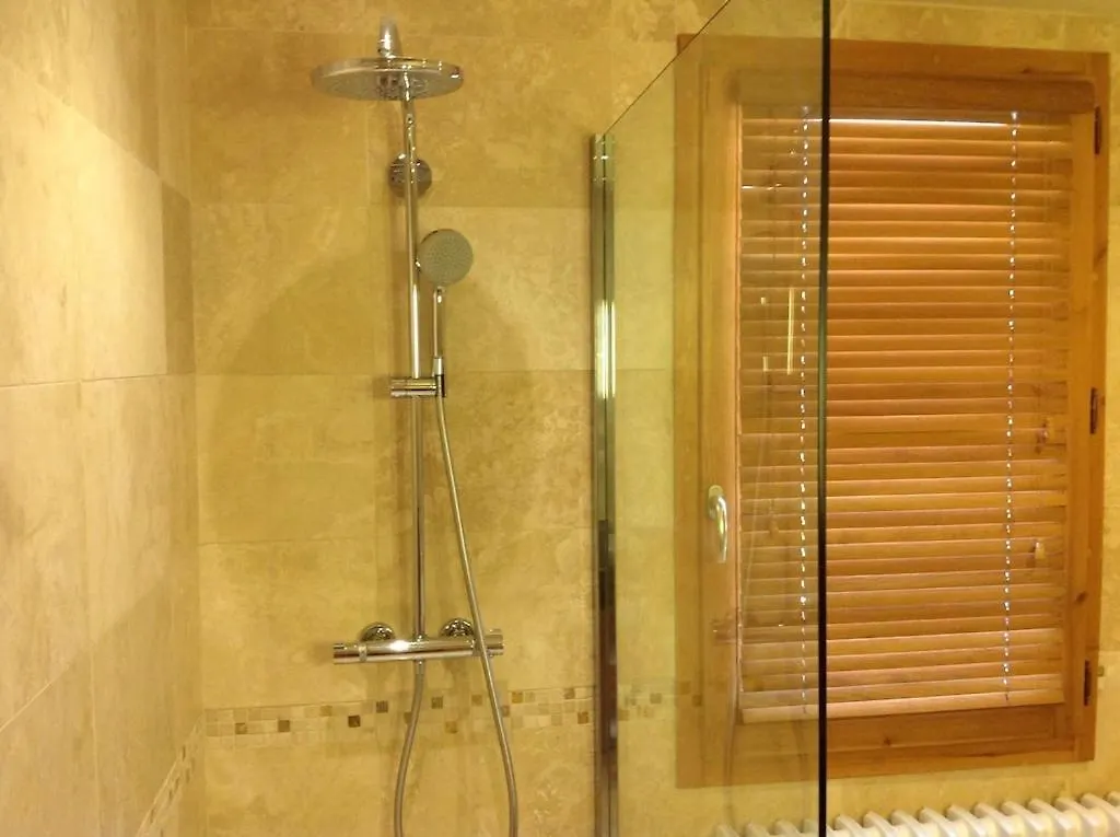 Spacious Ski Chalet In Traditional French Village, Sleeps 8, Four Star With Fibre Broadband Abondance