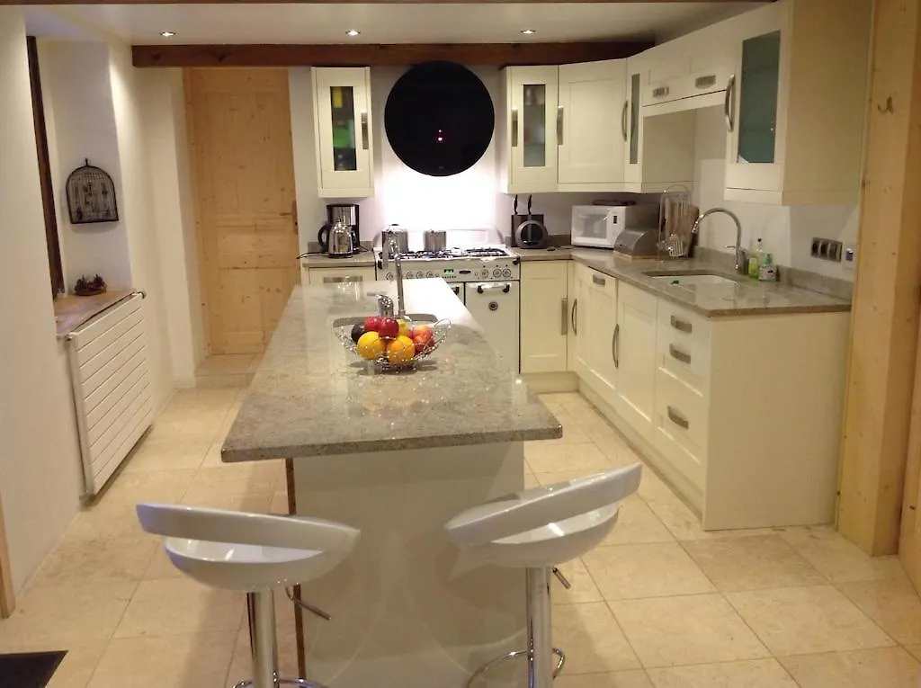 Spacious Ski Chalet In Traditional French Village, Sleeps 8, Four Star With Fibre Broadband Abondance France