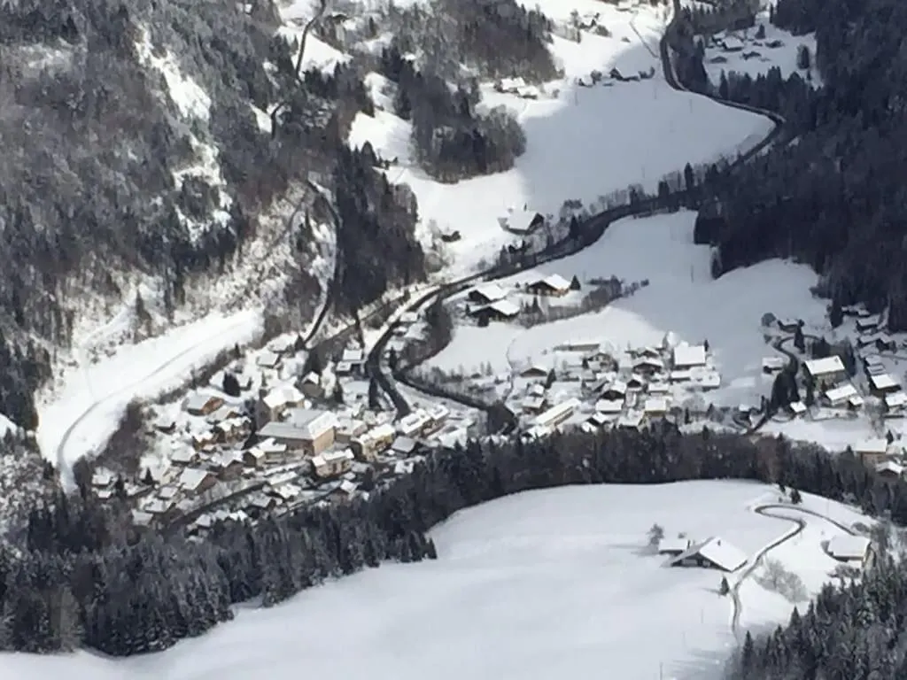 Spacious Ski Chalet In Traditional French Village, Sleeps 8, Four Star With Fibre Broadband Abondance