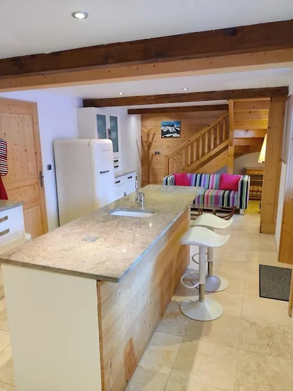 Spacious Ski Chalet In Traditional French Village, Sleeps 8, Four Star With Fibre Broadband Abondance 0*,  France