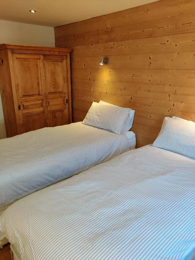 Spacious Ski Chalet In Traditional French Village, Sleeps 8, Four Star With Fibre Broadband Abondance