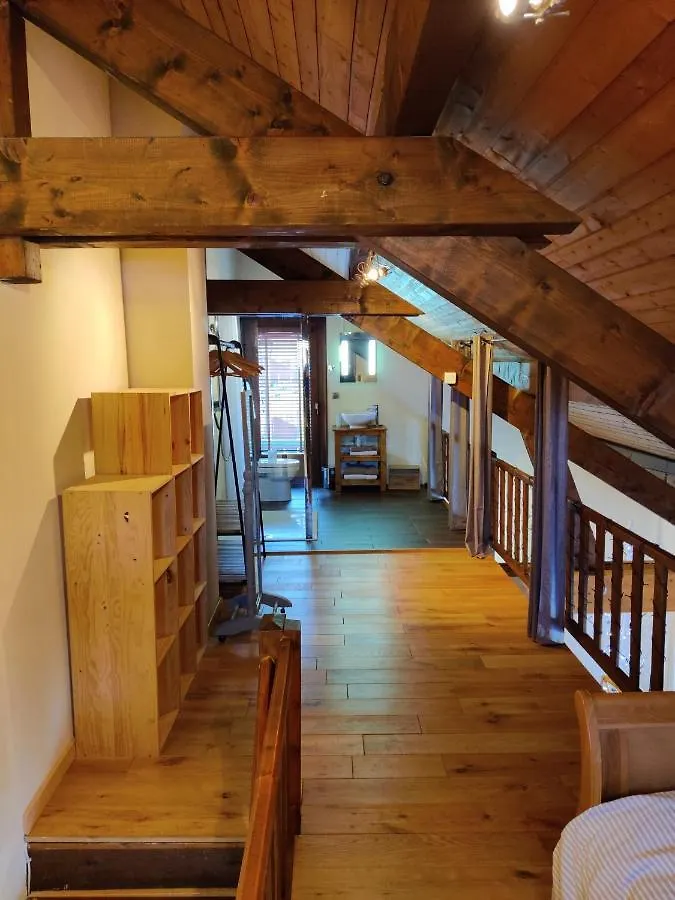 Spacious Ski Chalet In Traditional French Village, Sleeps 8, Four Star With Fibre Broadband Abondance