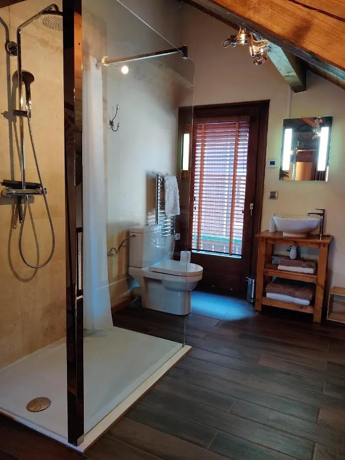 Spacious Ski Chalet In Traditional French Village, Sleeps 8, Four Star With Fibre Broadband Abondance