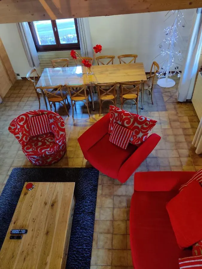Spacious Ski Chalet In Traditional French Village, Sleeps 8, Four Star With Fibre Broadband Abondance