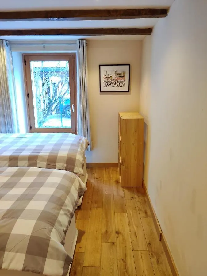 Spacious Ski Chalet In Traditional French Village, Sleeps 8, Four Star With Fibre Broadband Abondance